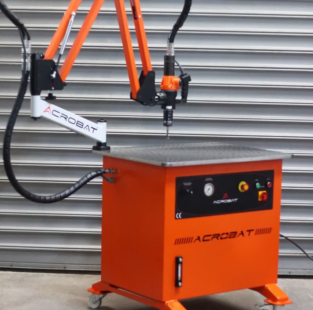 ACROBAT M5-M24 Hidrolik Kılavuz Çekme